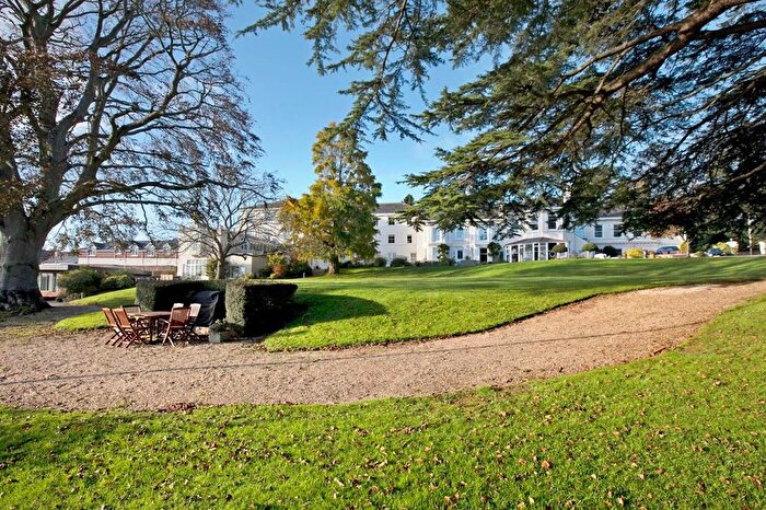 2 Bedroom Flat For Sale In Forder Lane, Bishopsteignton, TQ14