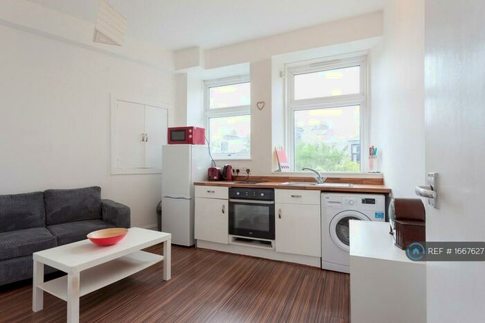 2 Bedroom Flat To Rent In Powis Place, Aberdeen, AB25