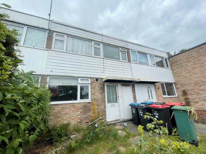 3 Bedroom Terraced House To Rent In Brora Close, Bletchley, Milton Keynes, MK2