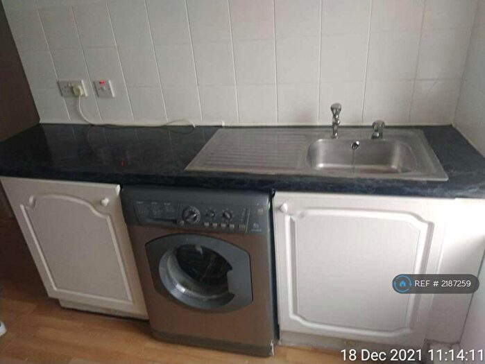 1 Bedroom Flat To Rent In Craigton Road, Glasgow, G51