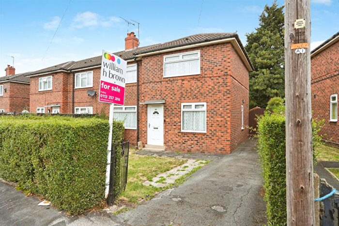 3 Bedroom Semi Detached House For Sale In Wyther Park Terrace, Leeds, LS12