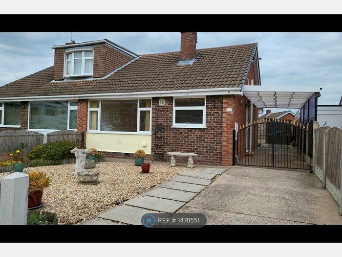 2 Bedroom Bungalow To Rent In Canterbury Close, Mansfield Woodhouse, Mansfield, NG19
