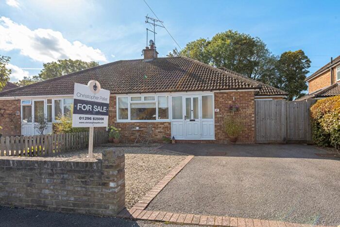 2 Bedroom Bungalow For Sale In Thornton Crescent, Wendover, HP22