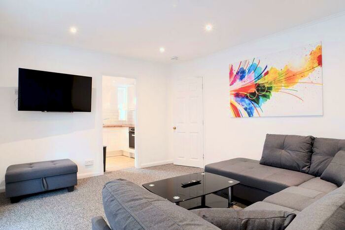 5 Bedroom Semi-Detached House To Rent In Barcombe Road, Brighton, BN1