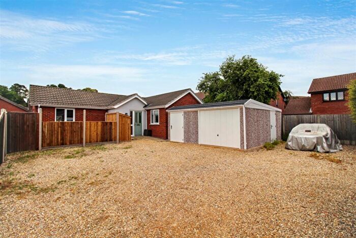 3 Bedroom Detached Bungalow For Sale In Fakenham Road, Taverham, Norwich, NR8