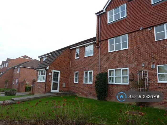 1 Bedroom Flat To Rent In Marmet Avenue, Letchworth Garden City, SG6