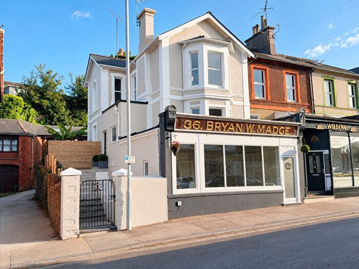 4 Bedroom End Terrace House For Sale In Walnut Road, Chelston, Torquay, TQ2