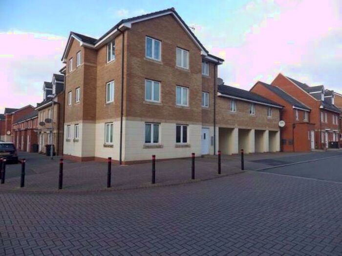 2 Bedroom Flat To Rent In Bedroom Flat To Rent, Padstow Road, Swindon, SN2