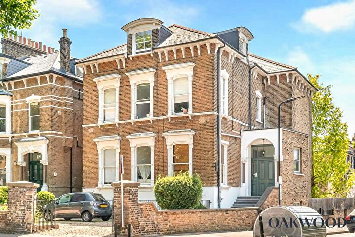 1 Bedroom Flat For Sale In Cazenove Road, Stoke Newington, N16
