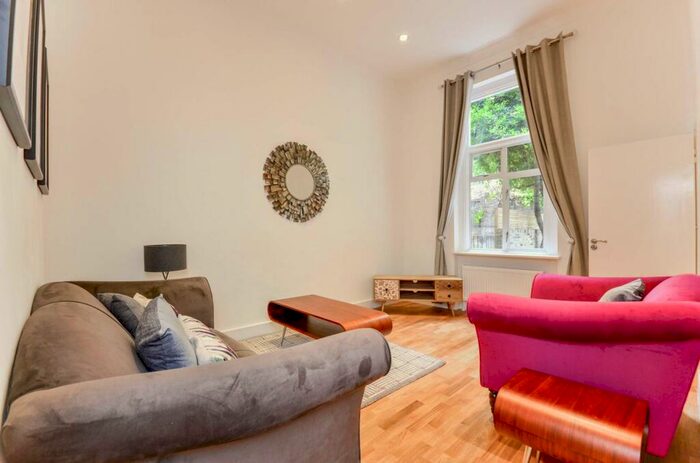 1 Bedroom Flat To Rent In Ifield Road, Chelsea, London, SW10