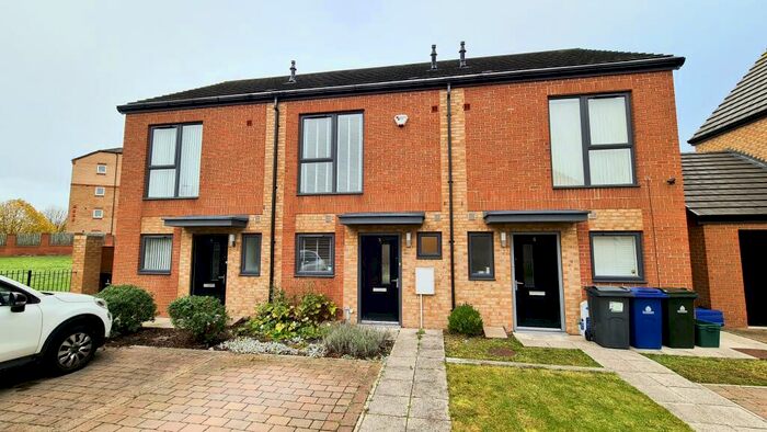 2 Bedroom House To Rent In Winscar Road, Lakeside, DN4