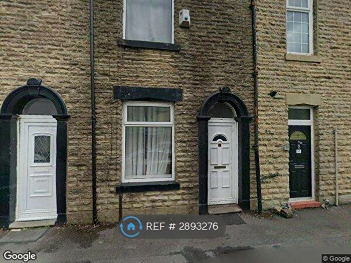 2 Bedroom Terraced House To Rent In Lees St East, Oldham, OL2
