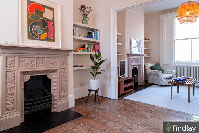 2 Bedroom End Of Terrace House To Rent In Gayhurst Road, London, E8