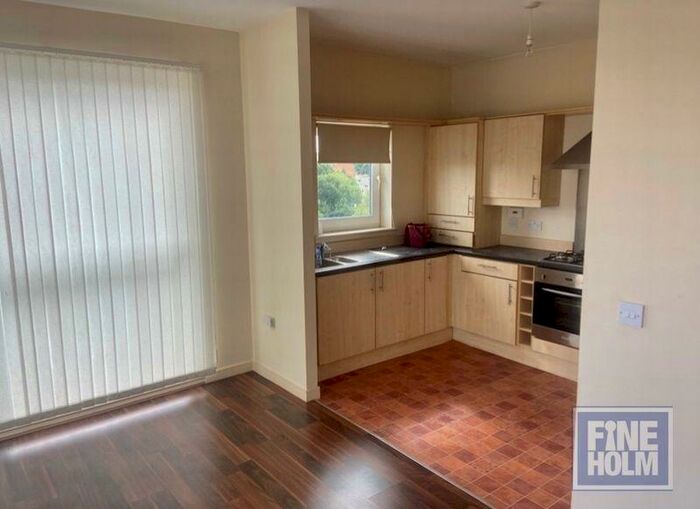2 Bedroom Flat To Rent In Silverbanks Road, Cambuslang, Glasgow, Lanarkshire, G72