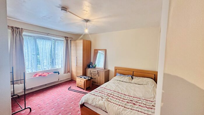 4 Bedroom Flat To Rent In Gernon Road, London, E3