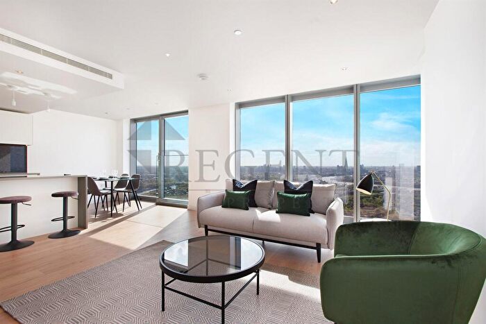 2 Bedroom Apartment To Rent In Landmark Pinnacle, Marsh Wall, E14