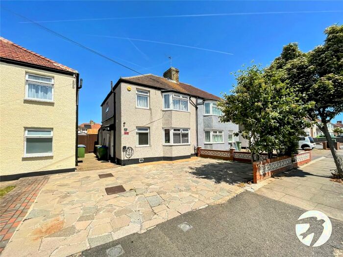 3 Bedroom Semi-Detached House To Rent In Westbrooke Road, Welling, Kent, DA16