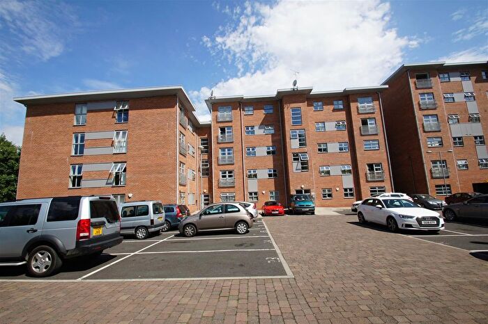 2 Bedroom Flat To Rent In Tudor House, Princess Road, M21