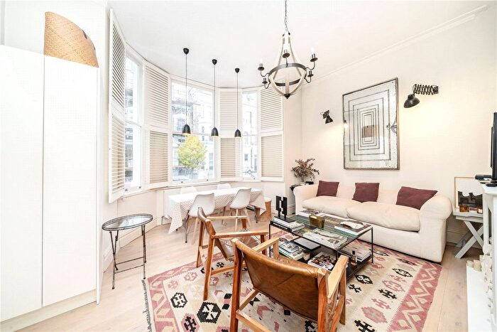 1 Bedroom Flat To Rent In Redcliffe Square, London, SW10