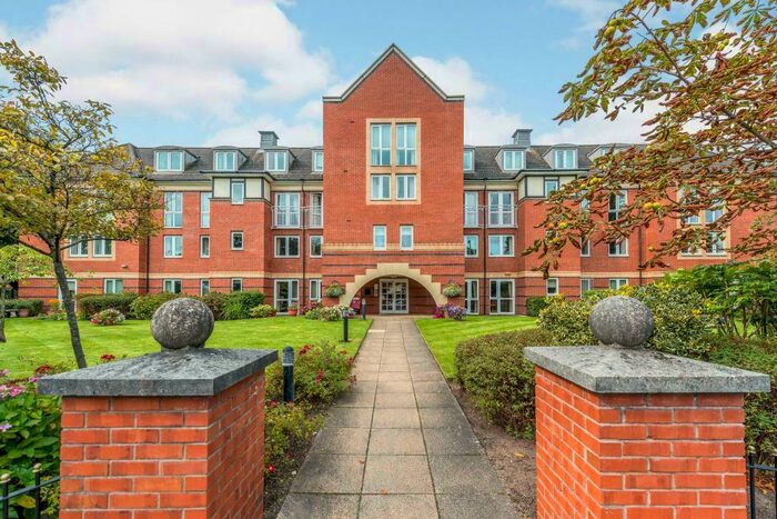 2 Bedroom Flat To Rent In Hillary Court, Formby, L37