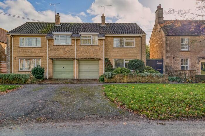 3 Bedroom Semi-Detached House For Sale In Bradford Road, Atworth, Melksham, SN12