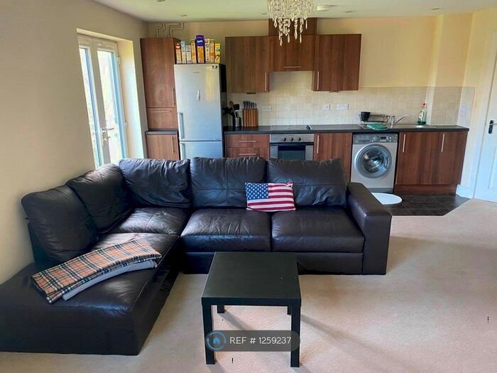 2 Bedroom Flat To Rent In Percy Green Place, Huntingdon PE29