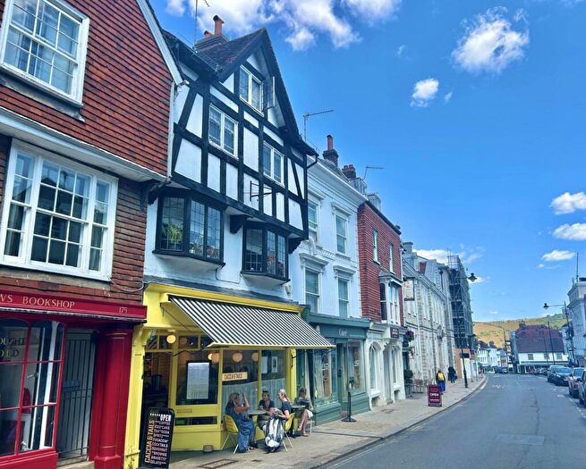 2 Bedroom Maisonette For Sale In High Street, Lewes, BN7
