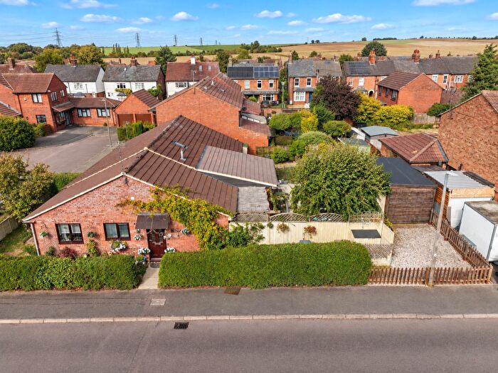 2 Bedroom Bungalow For Sale In Larkins Close, Baldock, SG7