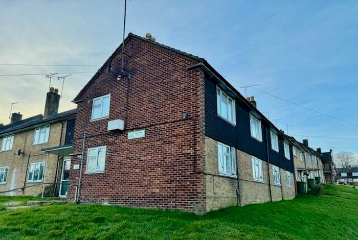 2 Bedroom Maisonette To Rent In Ozier Road, Southampton, SO18