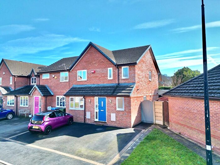 3 Bedroom Semi Detached House For Sale In Sedburgh Close, Sale, Greater Manchester, M33