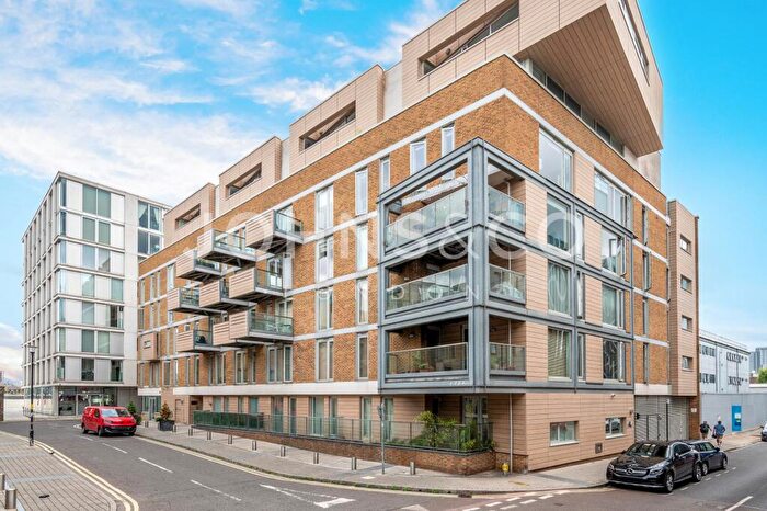 Apartment To Rent In Axis Court, East Lane, SE16