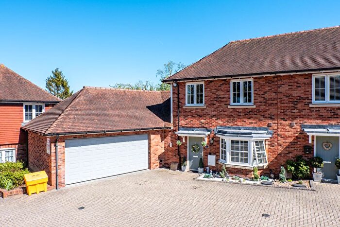 4 Bedroom Terraced House For Sale In Tolhurst Way, Lenham, ME17