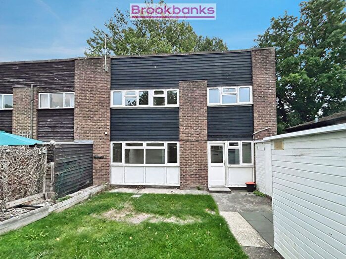 3 Bedroom Semi-Detached House For Sale In Stoneyfield, Edenbridge, TN8