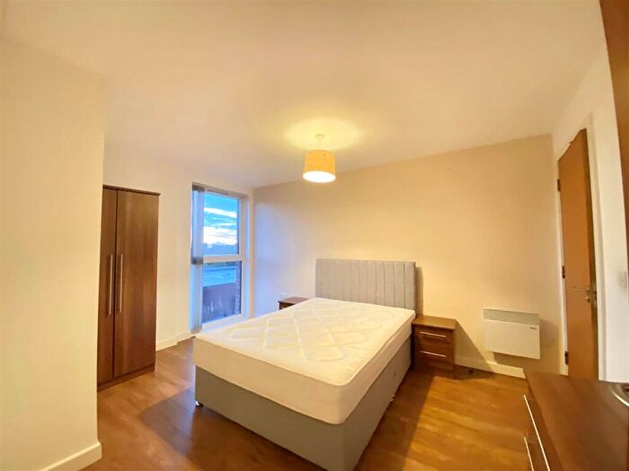 2 Bedroom Apartment To Rent In Alto, Sillavan Way, Salford, M3