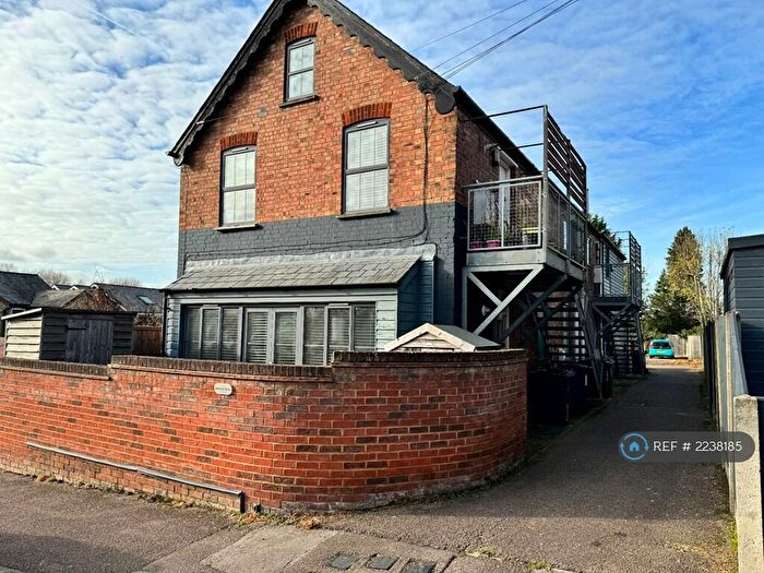 2 Bedroom Flat To Rent In Bakers Mews, Hitchin, SG4