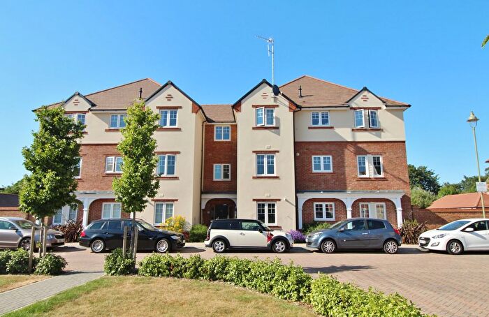 2 Bedroom Flat To Rent In School Lane, Havant, PO9