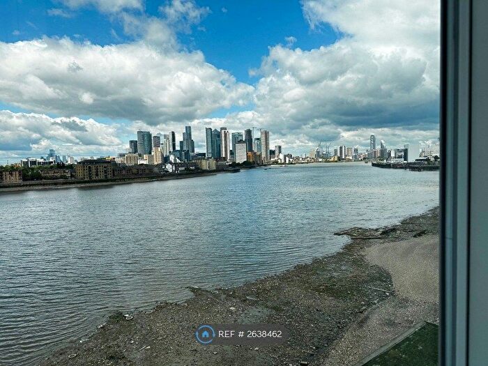 3 Bedroom Flat To Rent In Atlantic Point, London, SE10