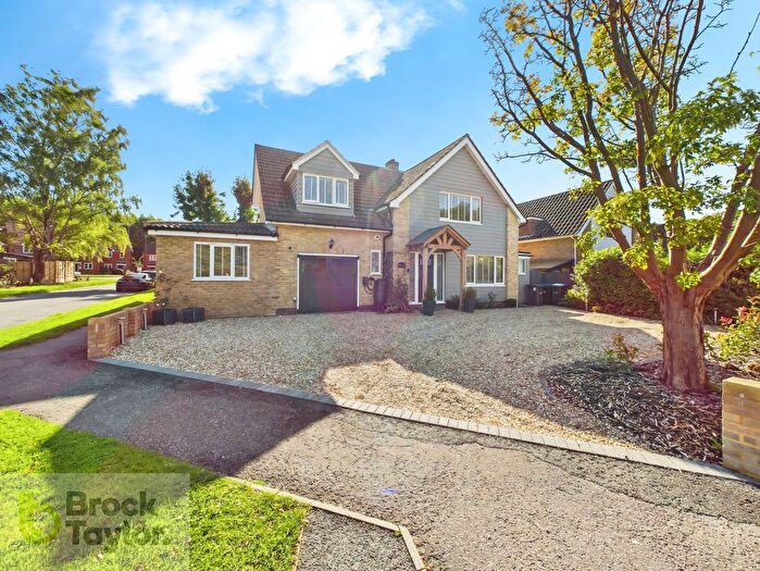 4 Bedroom Detached House For Sale In Covert Mead, Handcross, RH17