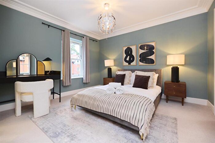 4 Bedroom Semi-Detached House To Rent In Queensbury Gardens, Ascot, SL5