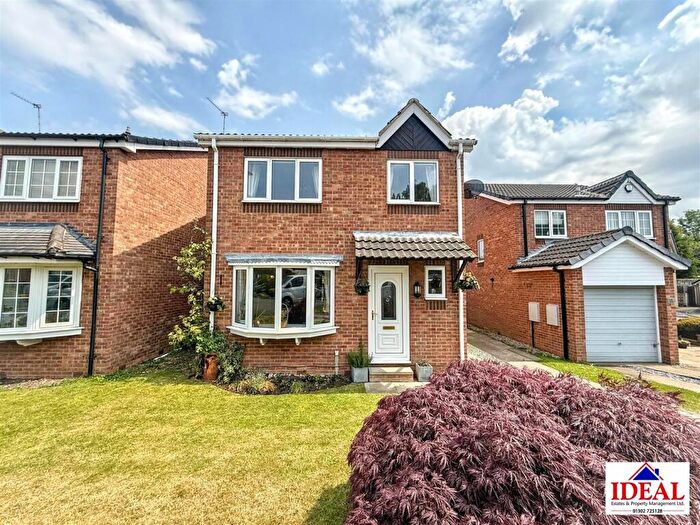 4 Bedroom Detached House For Sale In Cromwell Grove, Skellow, Doncaster, DN6