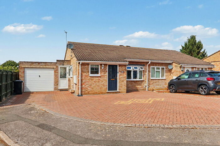 2 Bedroom Semi-Detached Bungalow For Sale In Arundel Close, Kings Sutton, OX17