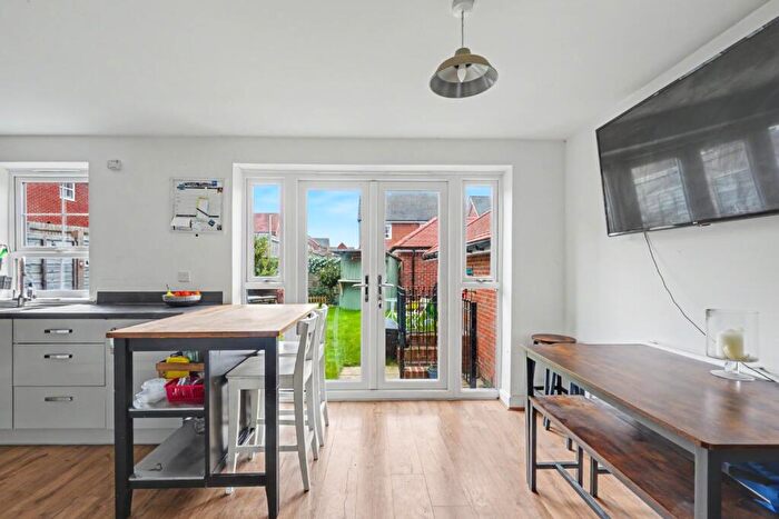 4 Bedroom Semi-Detached House For Sale In Russett Lane, Faversham, Kent, ME13
