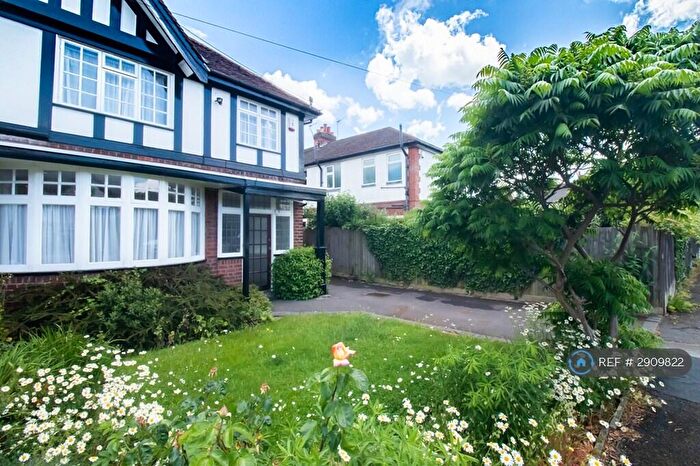 3 Bedroom Semi-Detached House To Rent In Carisbrooke Road, Leicester, LE2