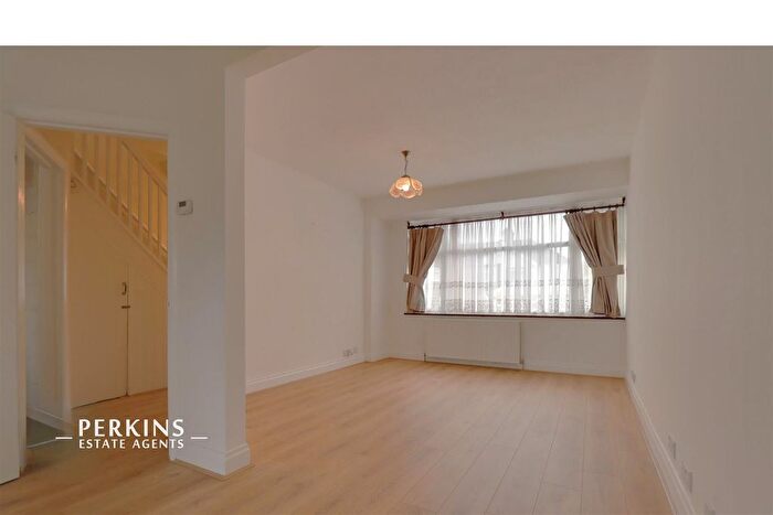 3 Bedroom Property To Rent In Northolt, UB5