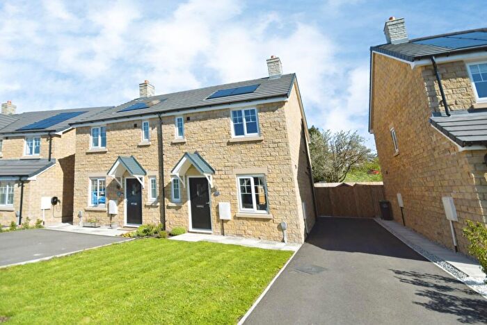 3 Bedroom Semi-Detached House For Sale In Curlew Avenue, Buxton, Derbyshire, SK17