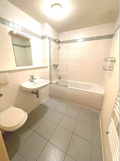 2 Bedroom Flat To Rent In Highland Court, Scotland Road, Basford, Nottingham, NG5