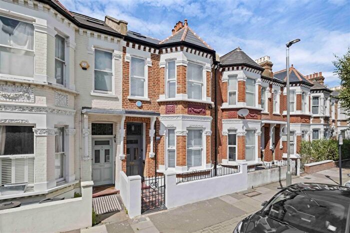 4 Bedroom Terraced House To Rent In Stormont Road, Battersea, SW11