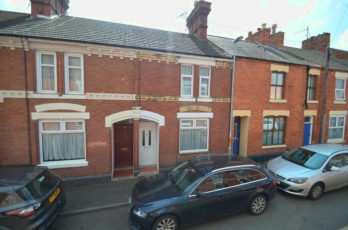 2 Bedroom Terraced House To Rent In King Street, Kettering, Northamptonshire, NN16