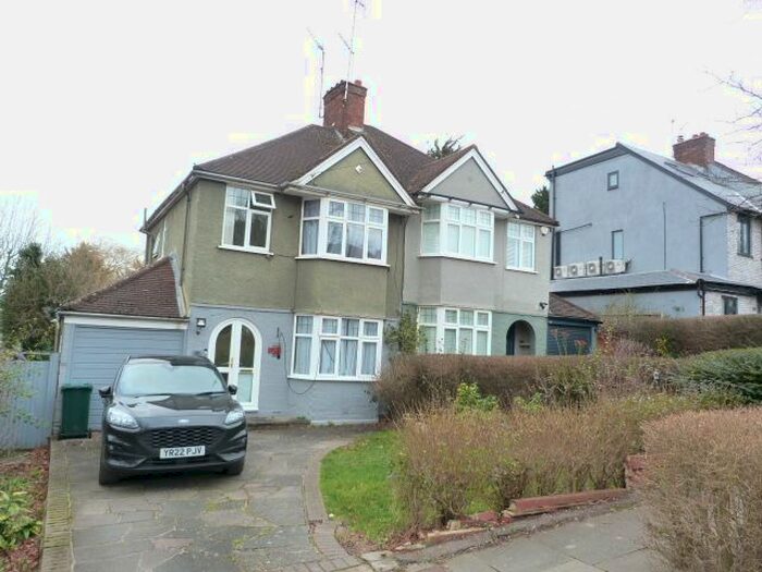 3 Bedroom Semi-Detached House To Rent In Engel Park, Mill Hill, NW7