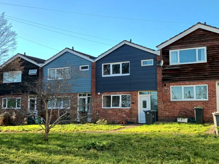 3 Bedroom House To Rent In Galaxie Road, PO8